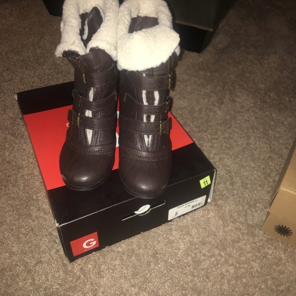 Women’s Guess Boots - Picture 4 of 7
